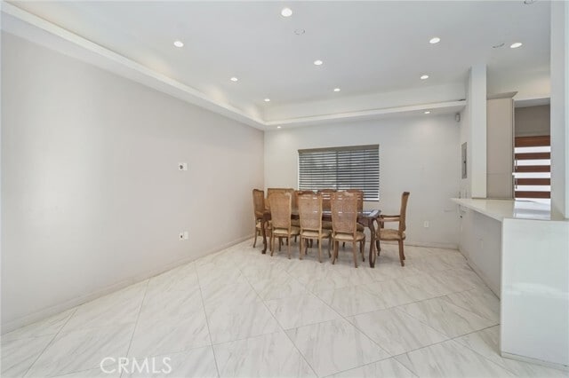 Building Photo - 24334 Crestlawn St