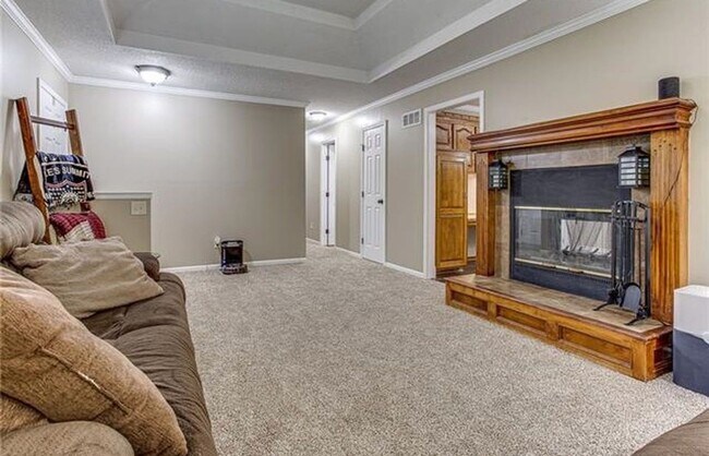 Foto del edificio - Gorgeous 3 bedroom, 2 bath in Lee's Summit!
