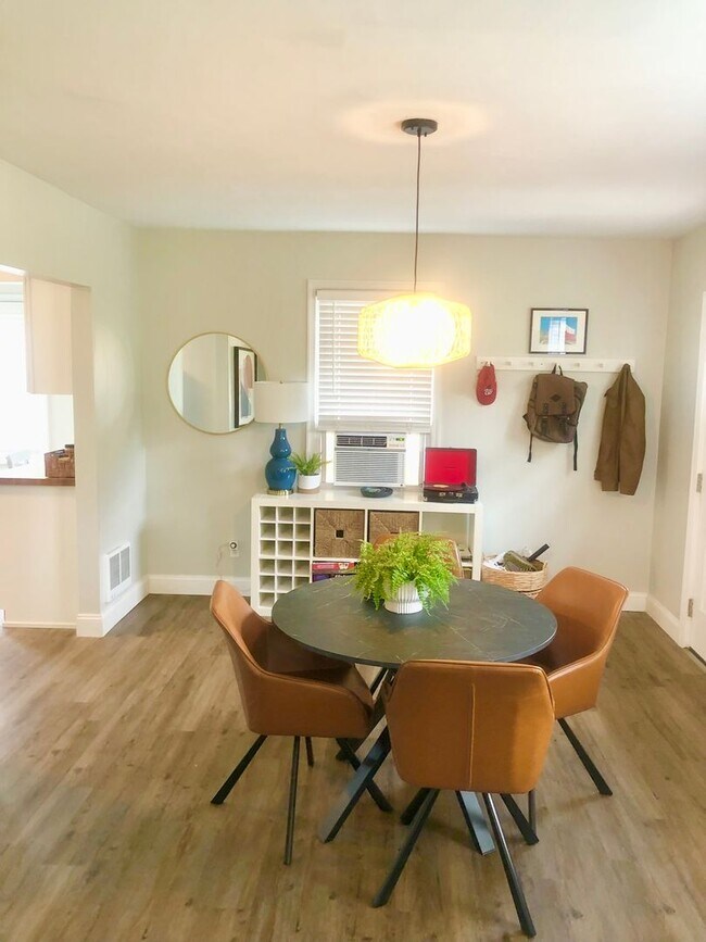 Foto del edificio - Gorgeous 4 Bedroom SFH in Glen Burnie!