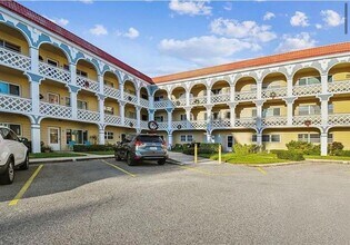 Building Photo - 2404 Florentine Way