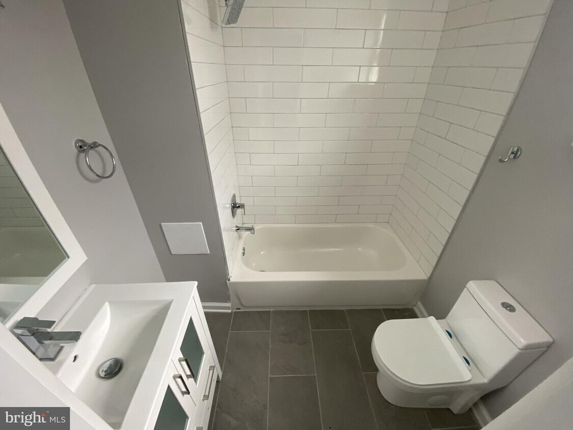 Building Photo - 1122 Gerritt St