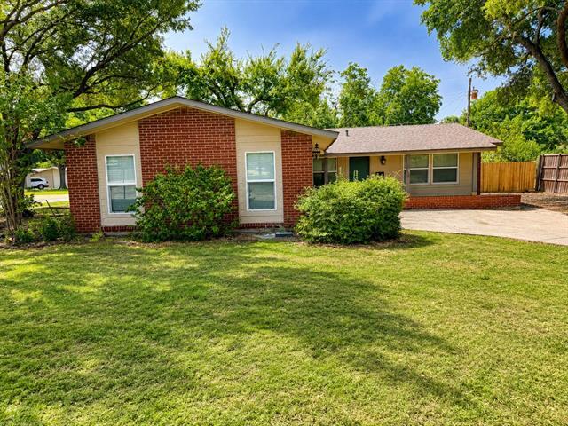 Building Photo - 901 Melrose Dr