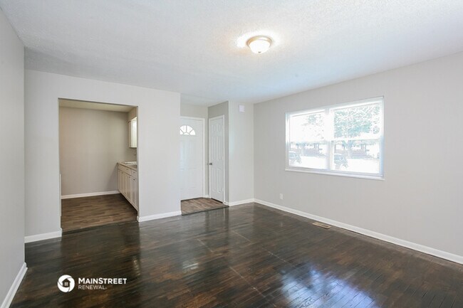 Foto del edificio - 5647 Rawles Ave