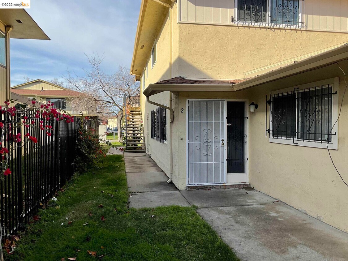 2308 L St, Antioch, CA 94509 Townhome Rentals in Antioch CA