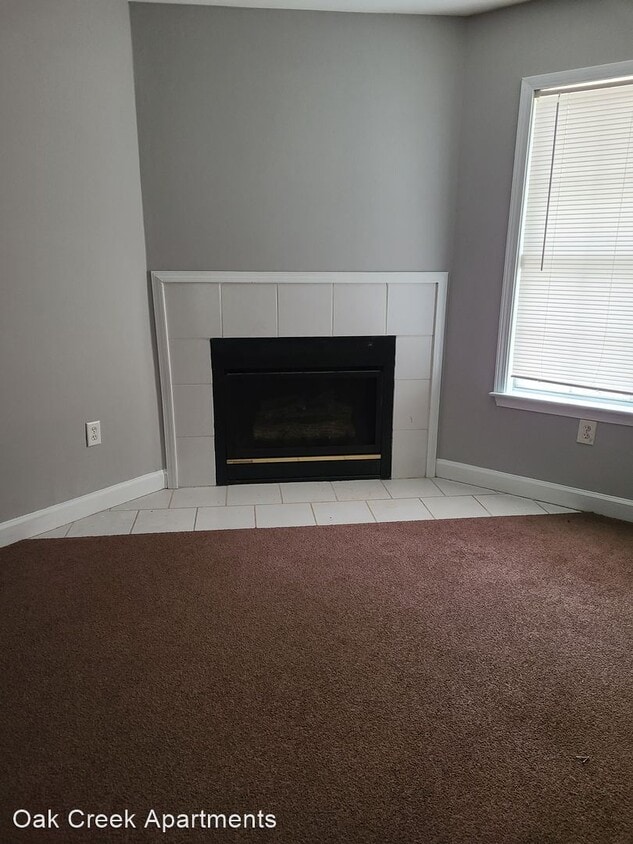 Building Photo - 4 br, 3.5 bath House - 530 Oak Hill Cir