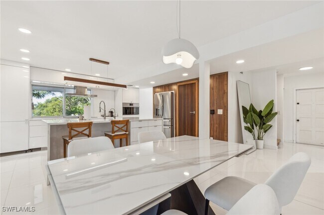 Foto del edificio - 1182 Betmar Blvd