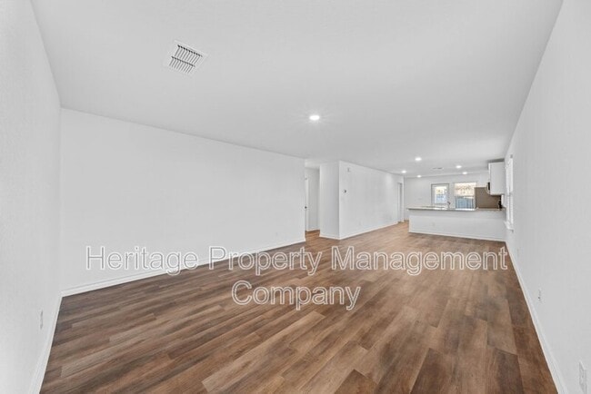 Building Photo - 817 Heartseed Ave