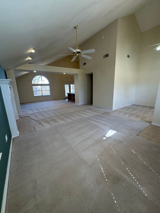 Foto del edificio - 2 Bed Home Plus Office Space! In Zia School District