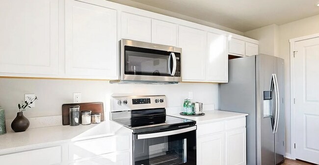 Foto del edificio - 16334 Davidson St