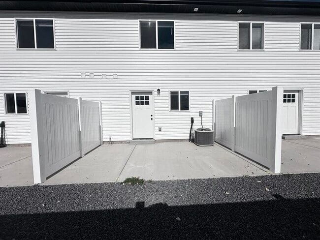 Foto del edificio - 1720 E Main St