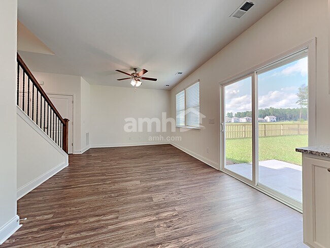 Building Photo - 281 Bering Ln