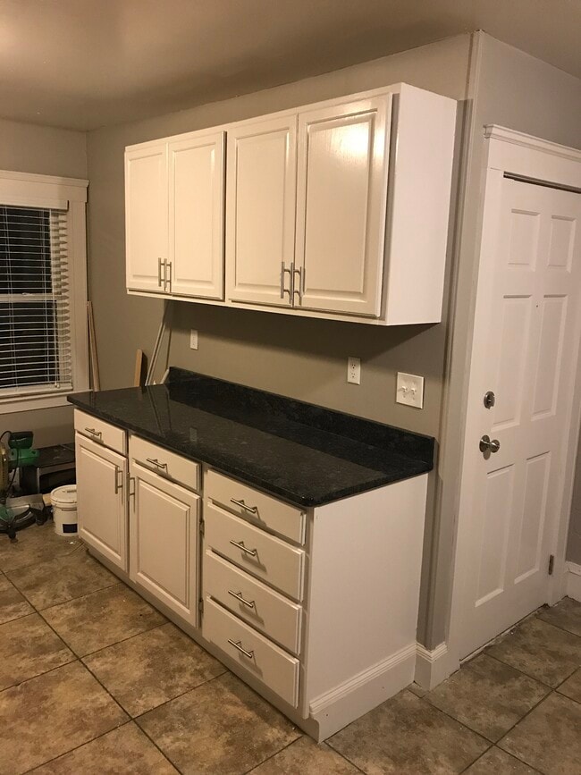 Building Photo - 57 Park Ave