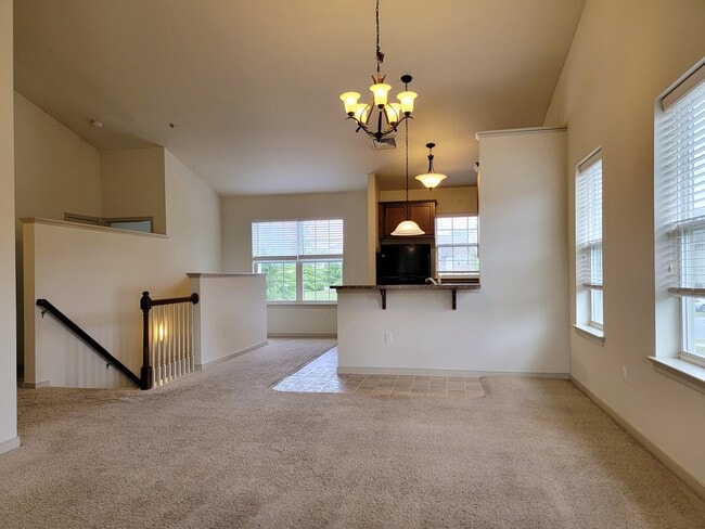 Building Photo - 1942 Shady Oak Dr