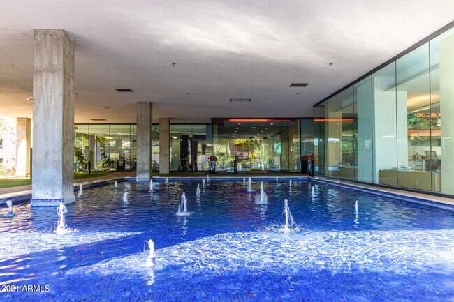 Foto del edificio - 4808 N 24th St