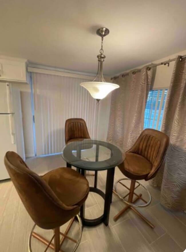 Foto del edificio - 73390 Broadmoor Dr
