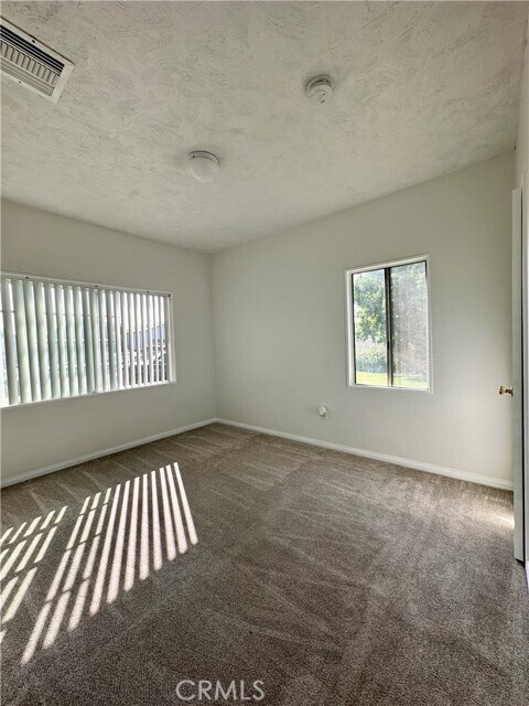Building Photo - 347 N Barbara Ave