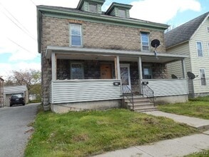 Building Photo - 618 Addison St