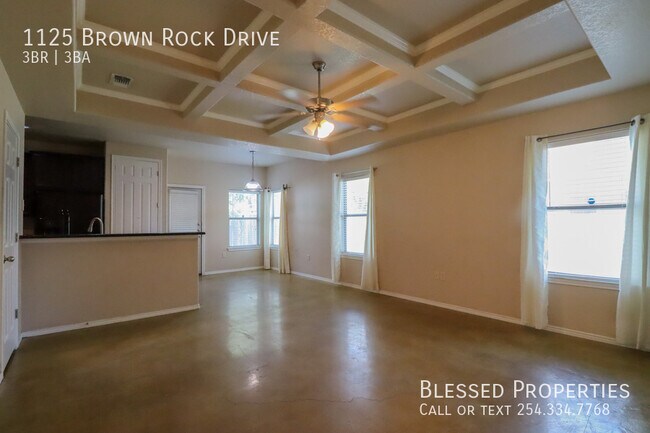 Building Photo - 1125 Brown Rock Dr