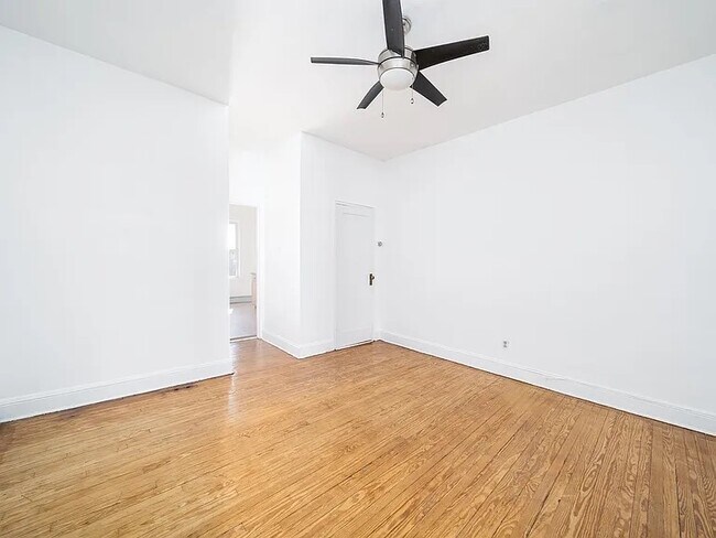 Foto del edificio - 275 7th St