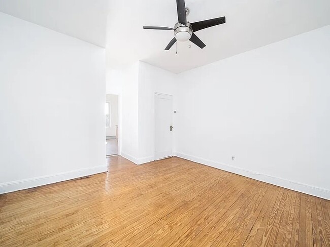 Building Photo - 275 7th St