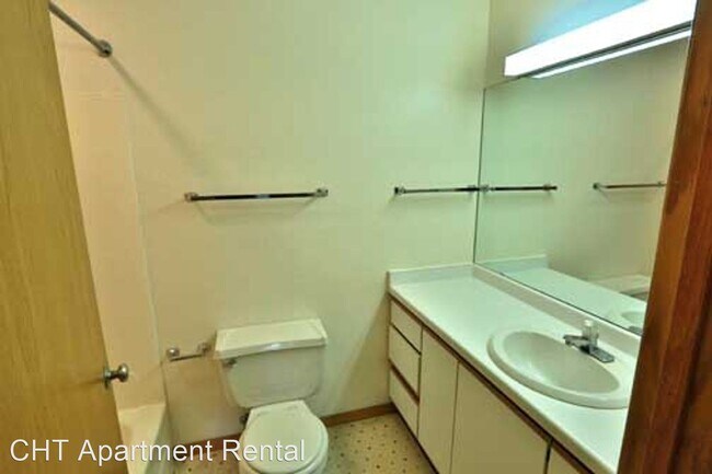 Building Photo - 1 br, 1 bath Apartment - 325 S. Hamilton St.