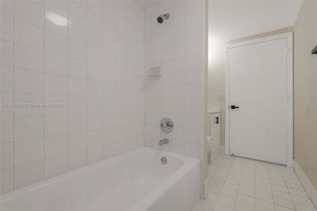 Foto del edificio - 3211 Sabal Palm Manor