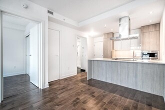 Building Photo - 1229 Rue Drummond