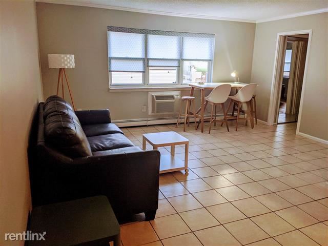 Building Photo - 1 br, 1 bath Apartment - 210 Bergenline Ave