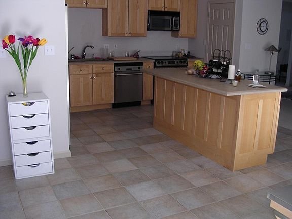 Foto del edificio - 1280 E Southdowns Dr