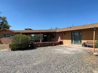 Primary Photo - 325 N Country Club Dr