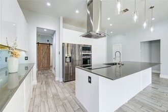 Building Photo - 8415 Doral Chase Ln