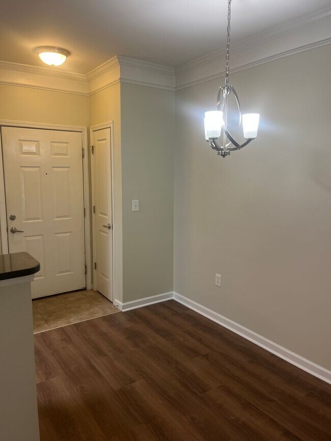 Foto del edificio - Available now. Beautiful, FULLY REMODELED 1 BR/1 BA Condo at the Regatta On James Island!
