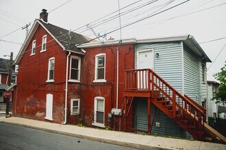 Building Photo - 315 State St