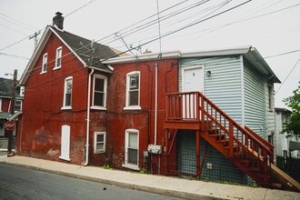 Building Photo - 315 State St