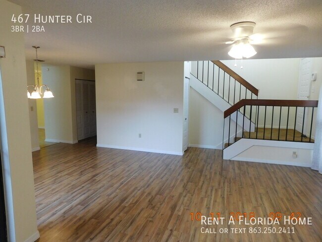 Foto del edificio - 467 Hunter Cir