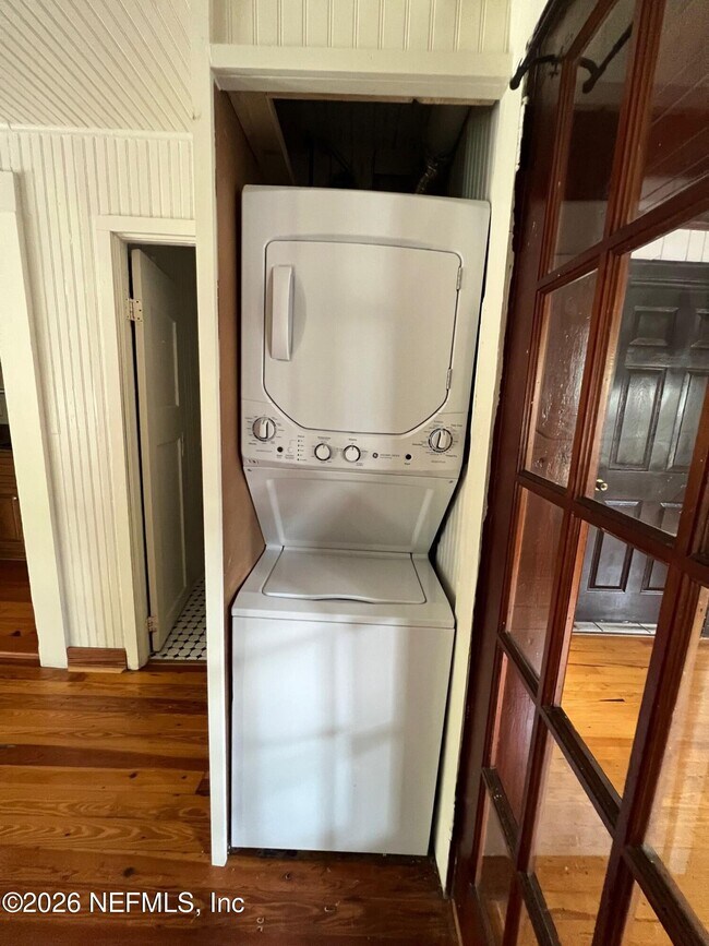 Foto del edificio - 809 2nd St S