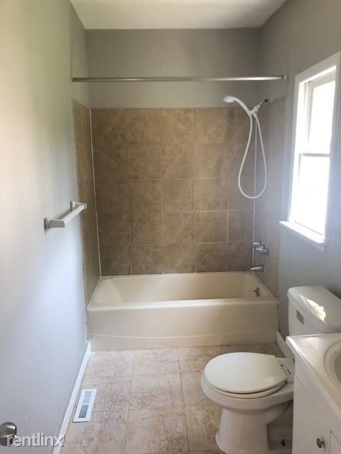 Building Photo - 4 br, 2 bath House - 37 Bagley Ave