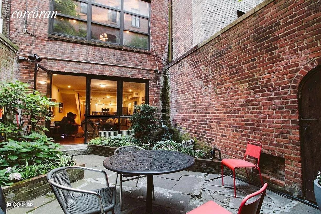 Primary Photo - 33 W 9th St