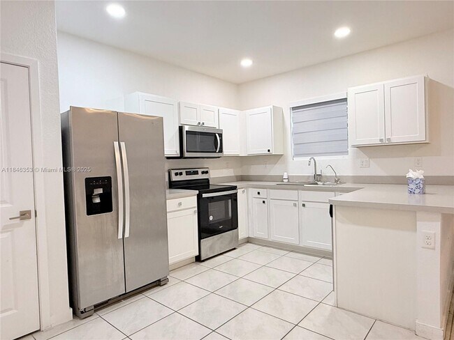 Foto del edificio - 1743 SE 9th Terrace