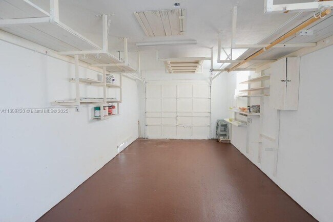 Foto del edificio - 135 NW 208th St