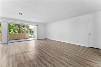 Building Photo - 17424 Burbank Blvd