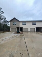 Building Photo - 5670 Shadowbend Cir N