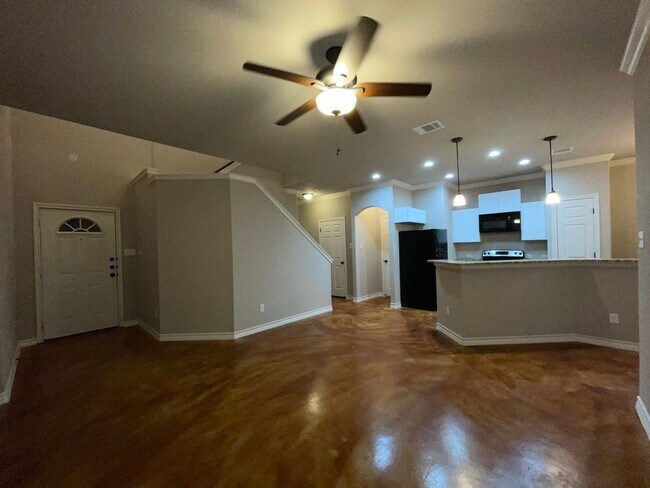 Foto del edificio - Town home for rent