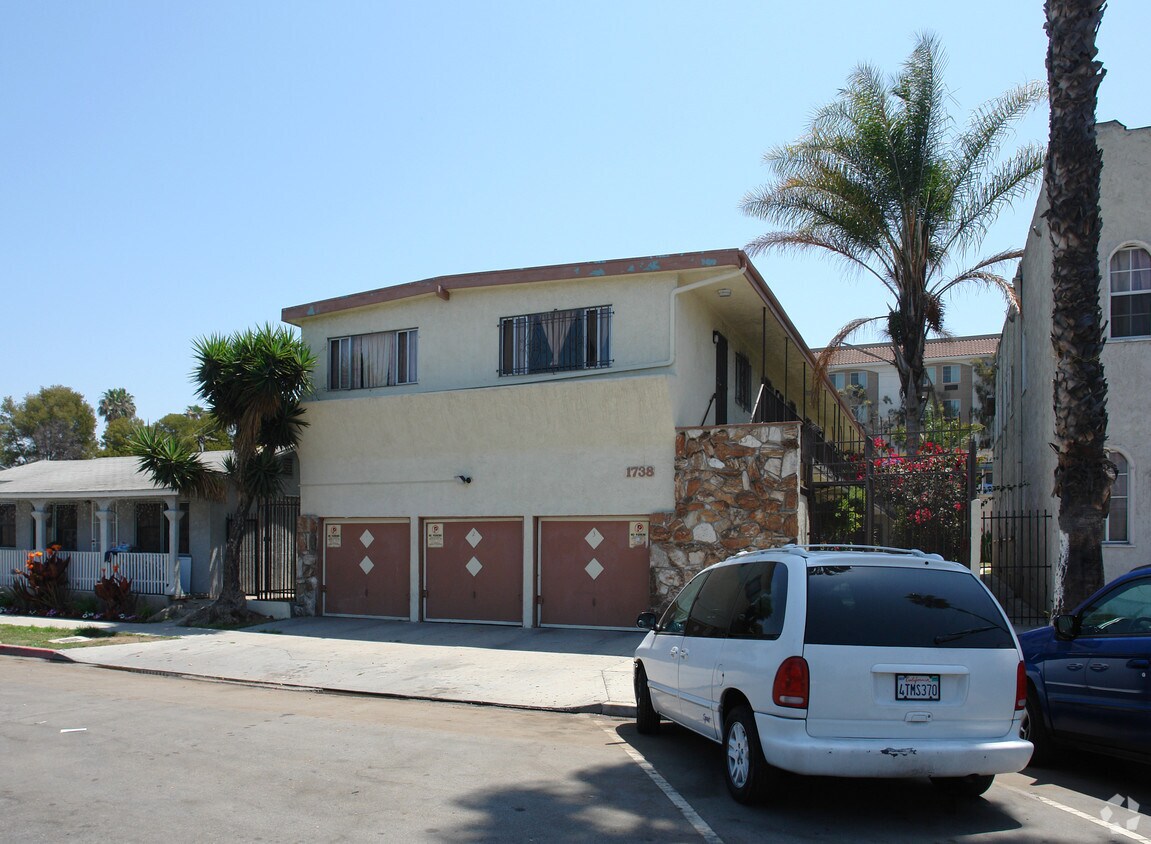 Foto principal - 1738 Locust Ave