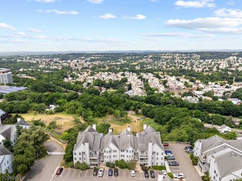 13 Crystal Ln, Paterson, NJ 07501 Condo for Rent in Paterson, NJ