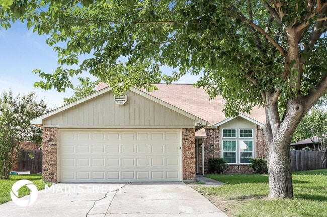Building Photo - 702 Southridge Ct