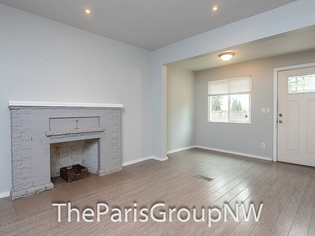 Building Photo - 5454 35th Ave SW