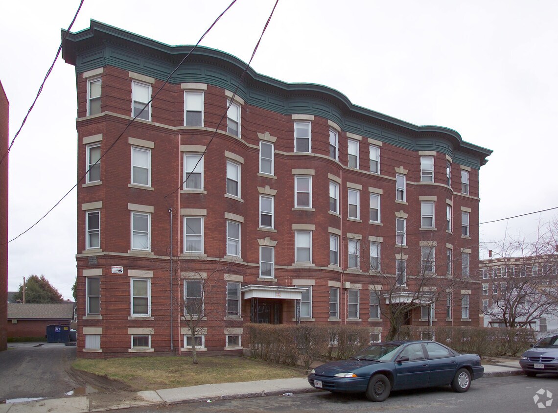 8696 Congress Ave, Holyoke, MA 01040 Apartments in Holyoke, MA