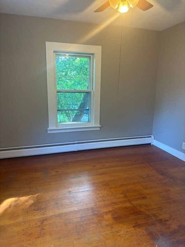 Building Photo - 227 Union St