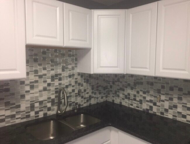 Kitchen - 3605 Waltham Ct
